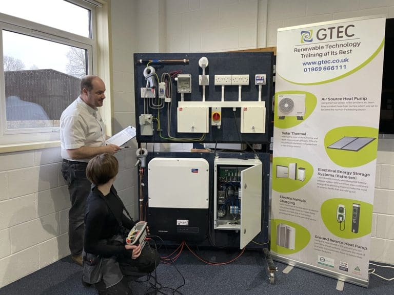 Powering ahead with new battery storage systems courses