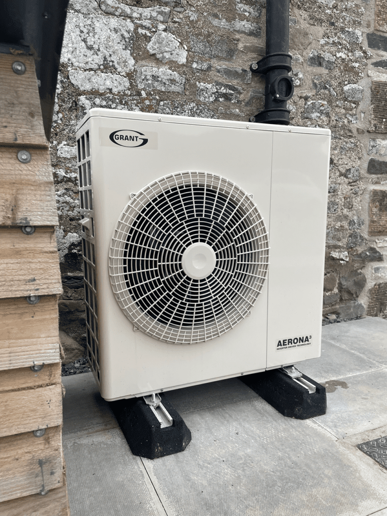 Buccleuch Estates took on the challenge of reducing the carbon footprint at Old Kirkhope. With @Grant UK's expertise, they installed a cutting-edge low-carbon heating system, showcasing their commitment to sustainability. Discover how this remarkable transformation is paving the way for a greener future.