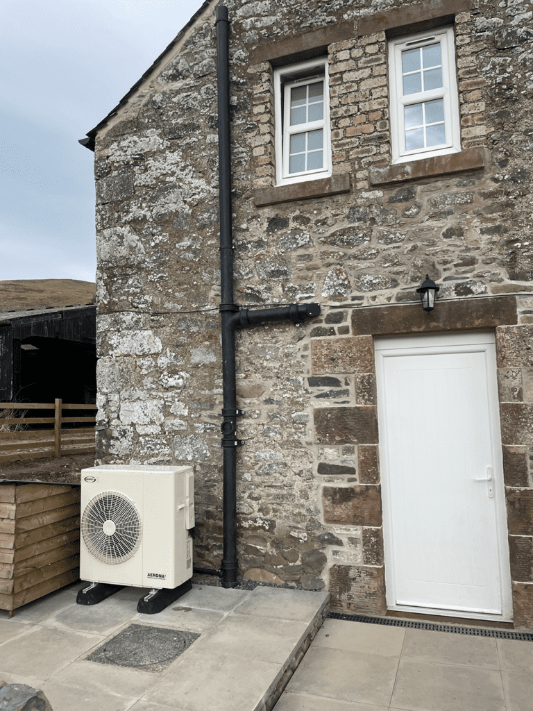 Buccleuch Estates took on the challenge of reducing the carbon footprint at Old Kirkhope. With @Grant UK's expertise, they installed a cutting-edge low-carbon heating system, showcasing their commitment to sustainability. Discover how this remarkable transformation is paving the way for a greener future.