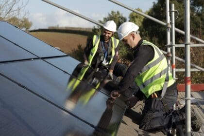 £150 boost for households combining EV and solar rewards uptake of green tech